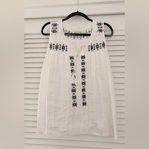 Lucky Brand White Sleeveless Embroidered Tunic with Black and Mauve Accents
